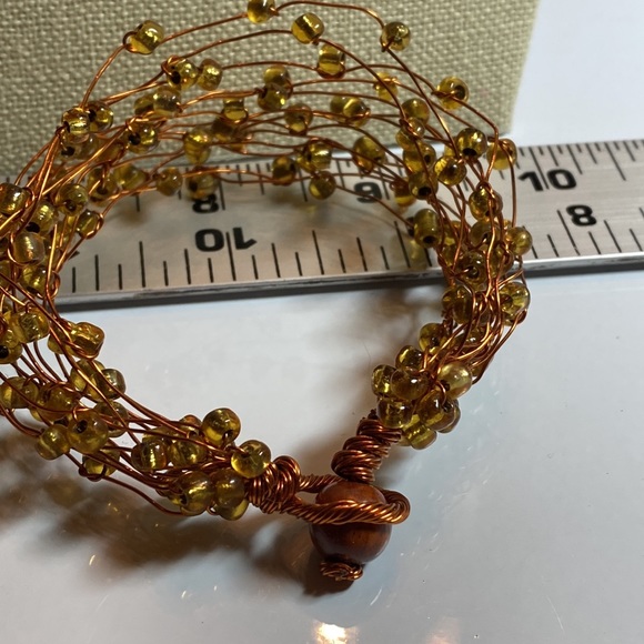 Hand crafted wire and bead bracelet - Picture 3 of 3